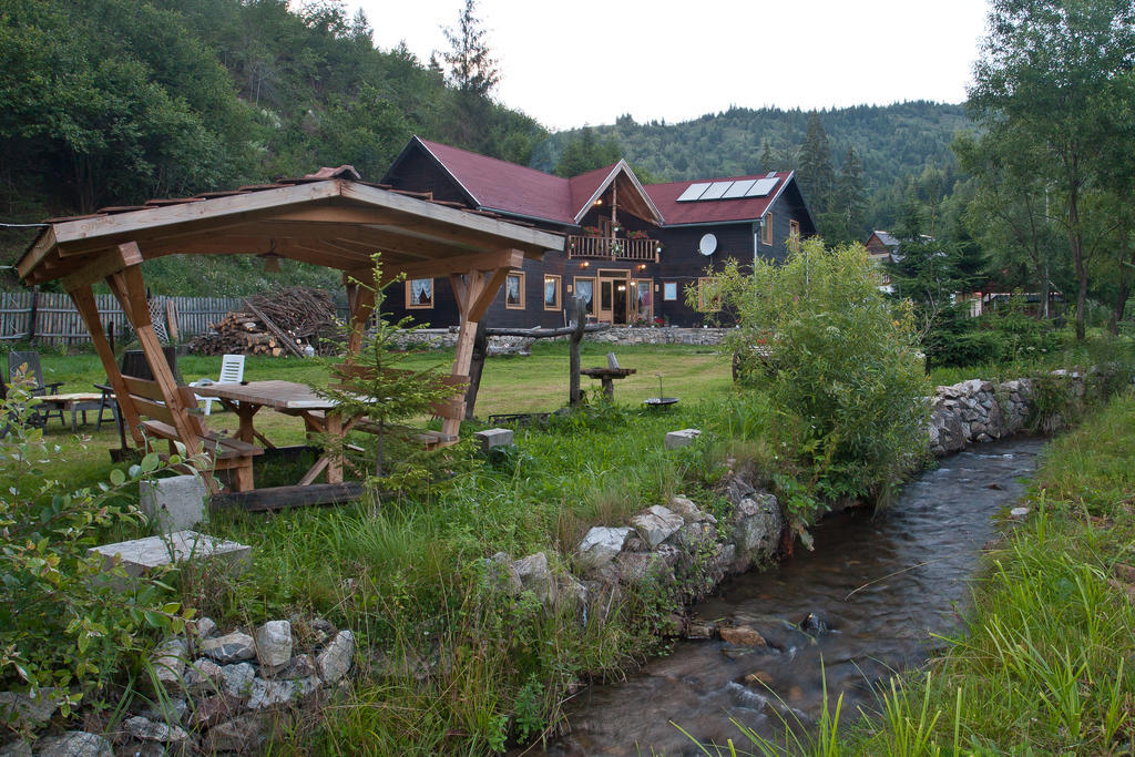 Hotel Vila Varpatak Gheorgheni  Exteriér fotografie